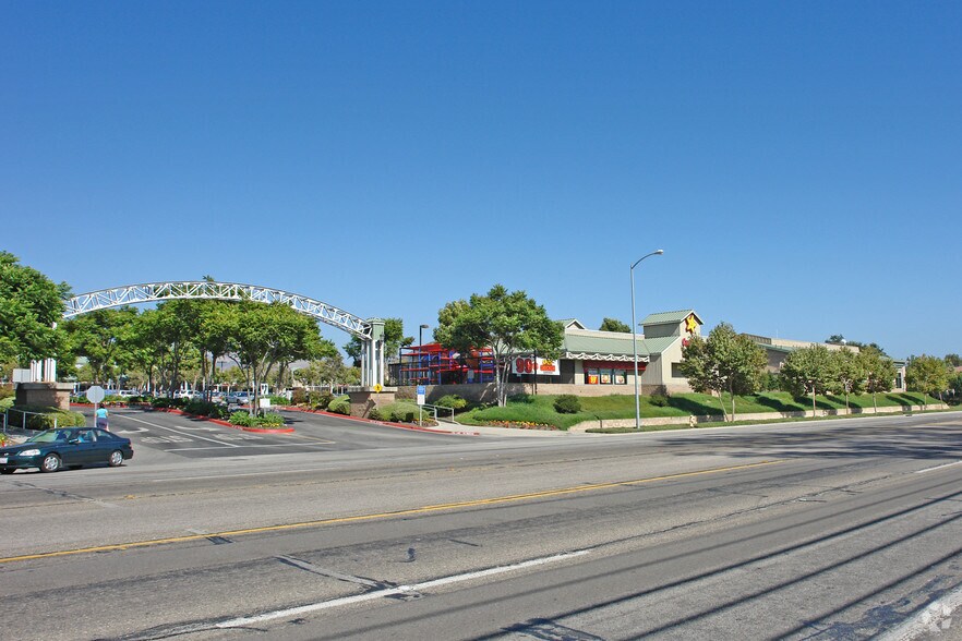 3860 Broad St, San Luis Obispo, CA à vendre - Photo de l’immeuble – Image 3 sur 5