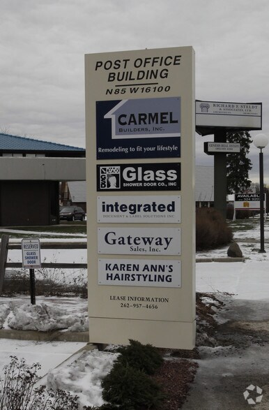 N85W16100-N85W16110 Appleton Ave, Menomonee Falls, WI à louer - Photo de l’immeuble – Image 3 sur 6