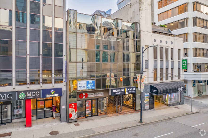 541-545 Howe St, Vancouver, BC à louer - Photo de l’immeuble – Image 2 sur 5