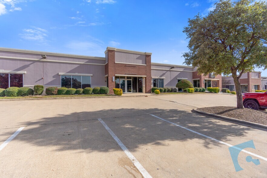 525 S Nolen Dr, Southlake, TX à louer - Photo de l’immeuble – Image 3 sur 11