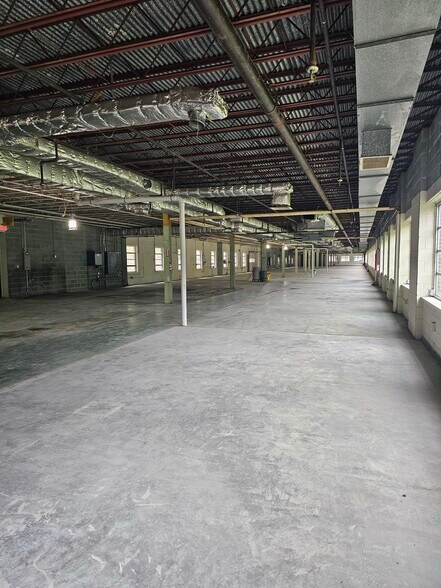 99 Wall St, Valhalla, NY à louer - Photo de l’immeuble – Image 3 sur 12