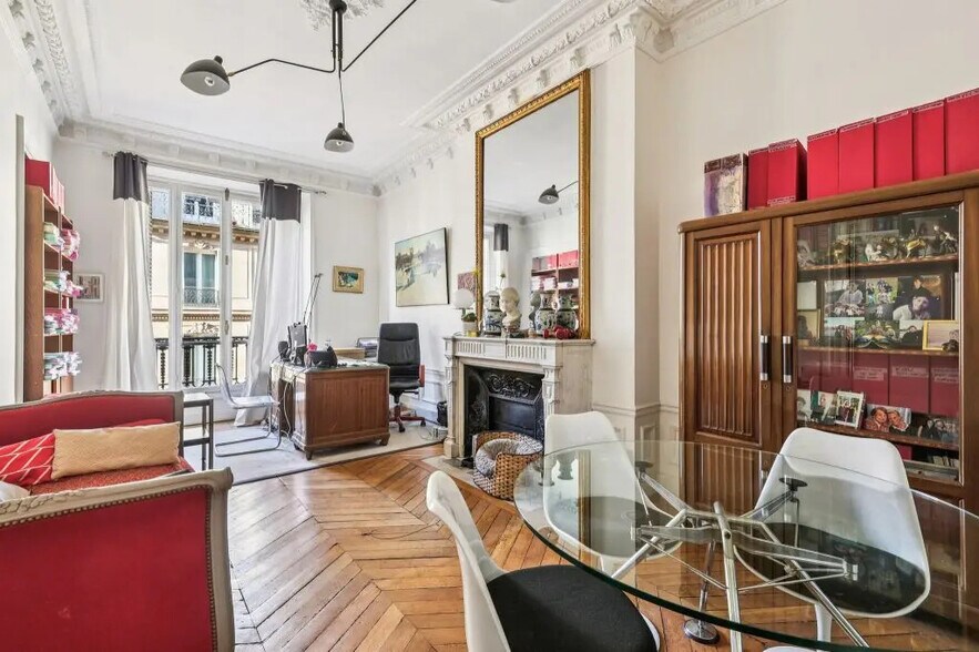 90 Rue D'Amsterdam, Paris à vendre - Photo intérieure – Image 2 sur 8