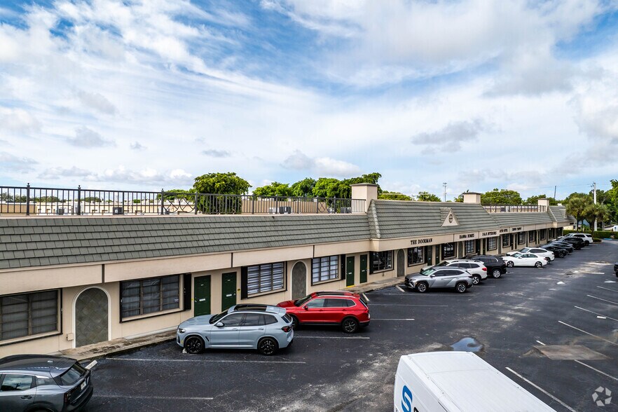 910-944 Clint Moore Rd, Boca Raton, FL à louer - Photo de l’immeuble – Image 2 sur 6