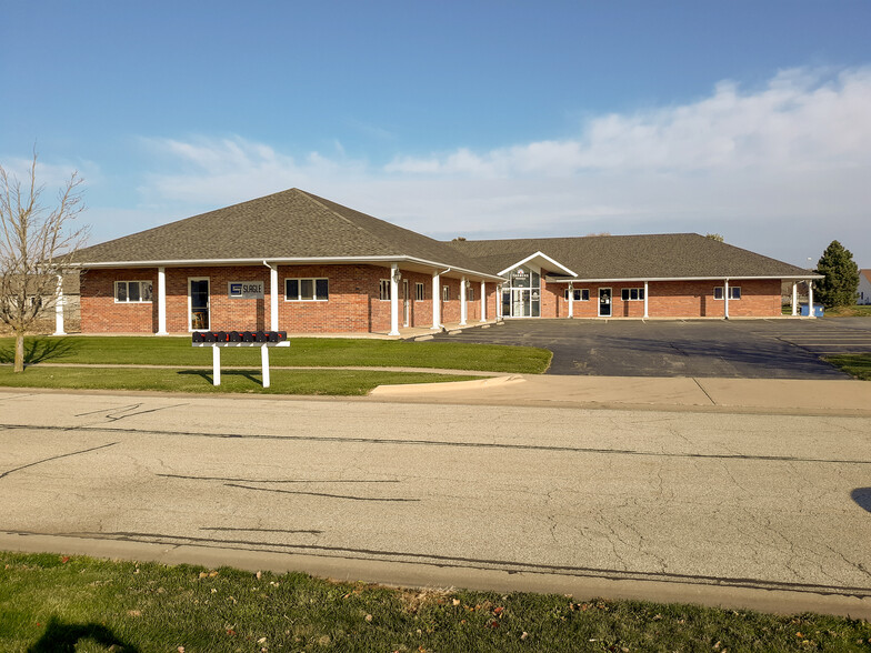 2925 S Meadowbrook Rd, Springfield, IL à louer - Photo de l’immeuble – Image 2 sur 16