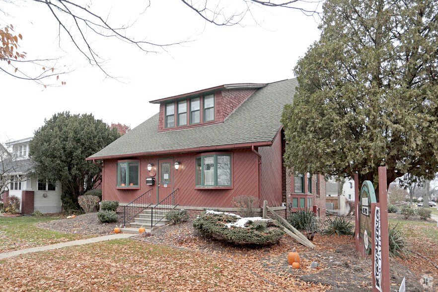 117 Crocker Blvd, Mount Clemens, MI à vendre - Photo de l’immeuble – Image 2 sur 8
