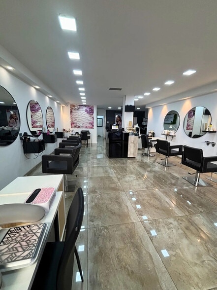 Local commercial dans Marseille à louer - Photo de l’immeuble – Image 2 sur 6