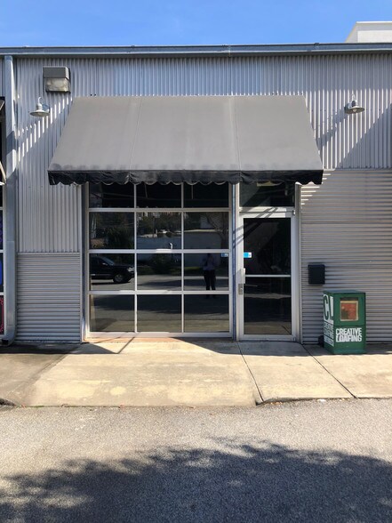 1082 NW Huff Rd, Atlanta, GA à louer - Photo de l’immeuble – Image 3 sur 4