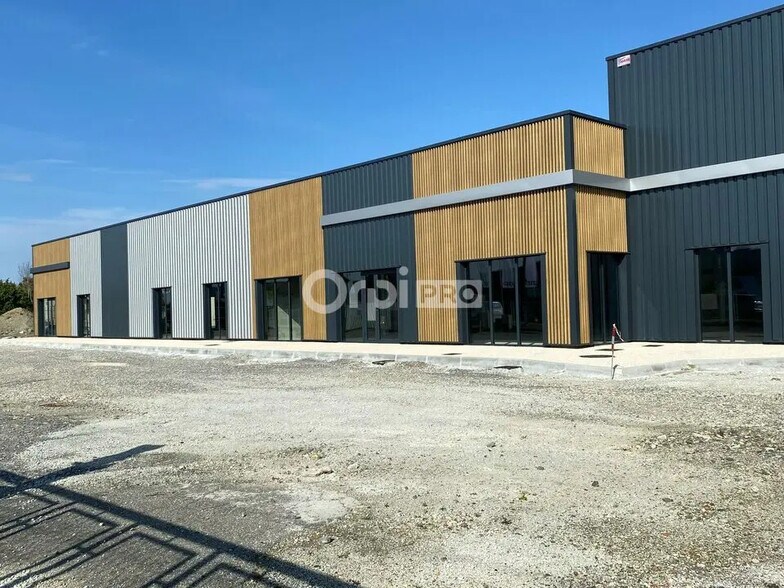 Local commercial dans Lescar à louer - Photo de l’immeuble – Image 1 sur 9