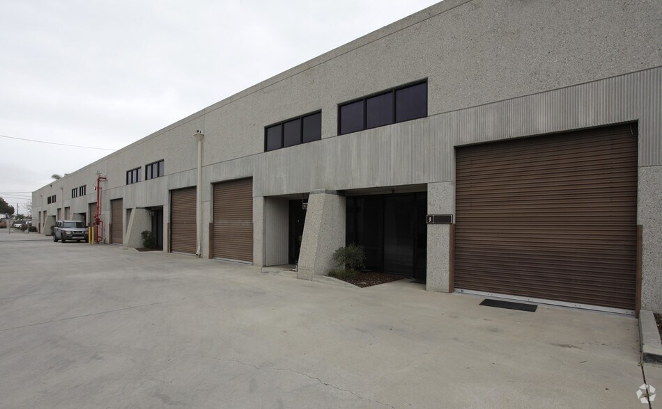 7372 Walnut Ave, Buena Park, CA à louer - Photo de l’immeuble – Image 2 sur 2