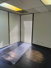 3529 Old Conejo Rd, Newbury Park, CA à louer Photo intérieure– Image 1 sur 5