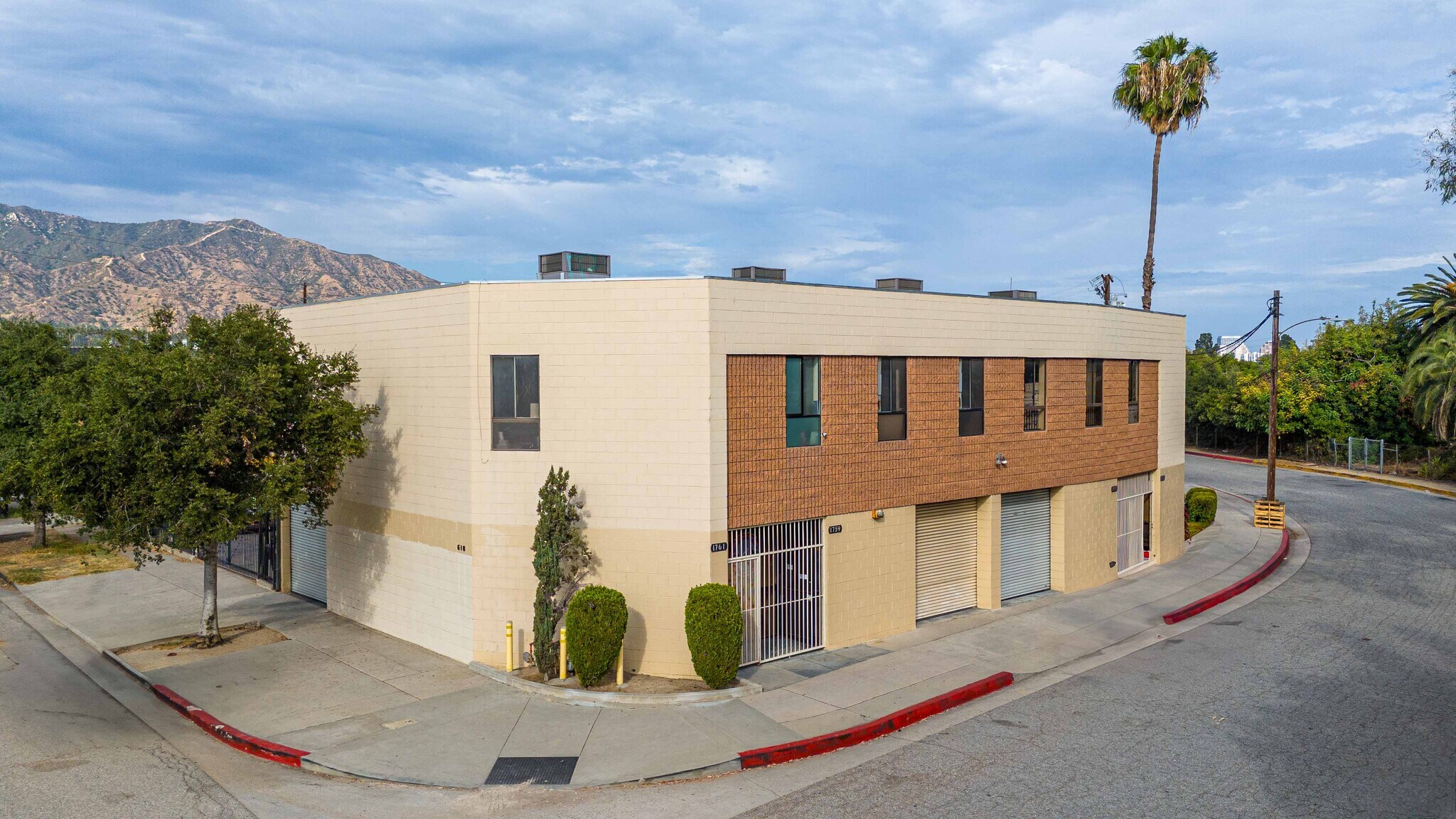 618 Thompson Ave, Glendale, CA à vendre Photo de l’immeuble– Image 1 sur 17