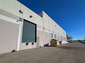 10365 Railroad Dr, El Paso, TX à vendre Photo de l’immeuble– Image 2 sur 7