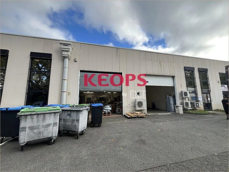 Local d’activités dans Toulouse à louer - Photo de l’immeuble – Image 2 sur 3