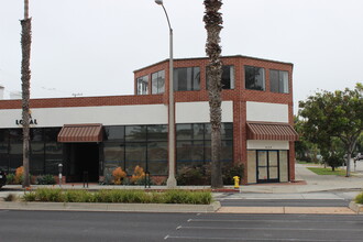 925 Wilshire Blvd, Santa Monica, CA à louer Photo de l’immeuble– Image 2 sur 25