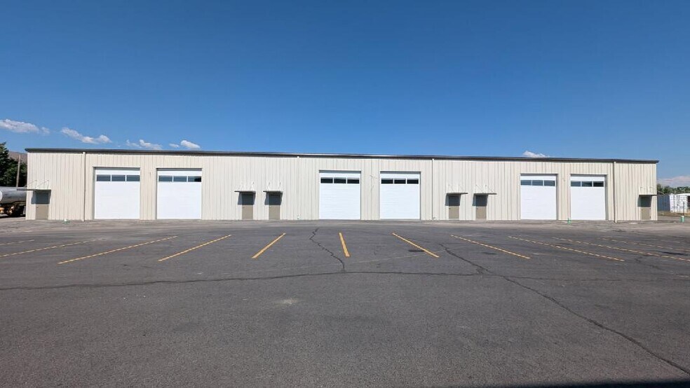 2811 Broadmore St, Klamath Falls, OR à louer - Photo de l’immeuble – Image 1 sur 4