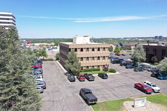 9025 E Kenyon Ave, Denver, CO à louer Photo principale– Image 1 sur 7