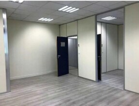 Bureau dans Nanterre à louer Photo de l’immeuble– Image 2 sur 3