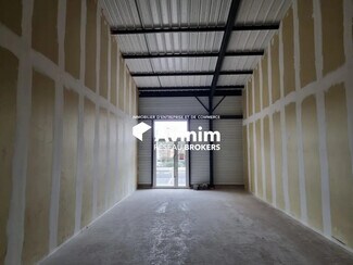 Plus de détails pour Local commercial à louer