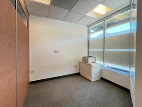 542 El Camino Real, San Carlos, CA à louer Photo intérieure– Image 1 sur 3