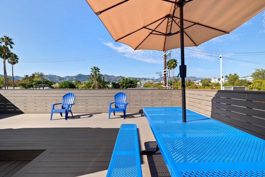 7207 Melrose Ave, Los Angeles, CA à louer - Photo de l’immeuble – Image 2 sur 17