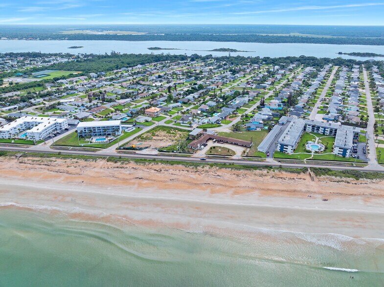 2040 Ocean Shore Blvd, Ormond Beach, FL à vendre - Photo de l’immeuble – Image 2 sur 8