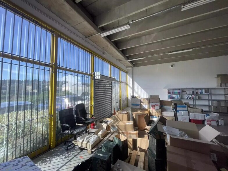 Local d’activités dans Grasse à louer - Photo intérieure – Image 3 sur 21