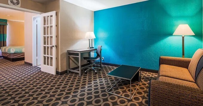 3821 N Panam Expy, San Antonio, TX à vendre - Photo de l’immeuble – Image 3 sur 7