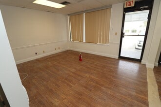 6731-6755 Sunset Strip, Sunrise, FL à louer Photo intérieure– Image 2 sur 15