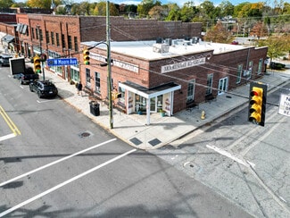 Plus de détails pour 166-186 N Broad St, Mooresville, NC - Bureau à vendre