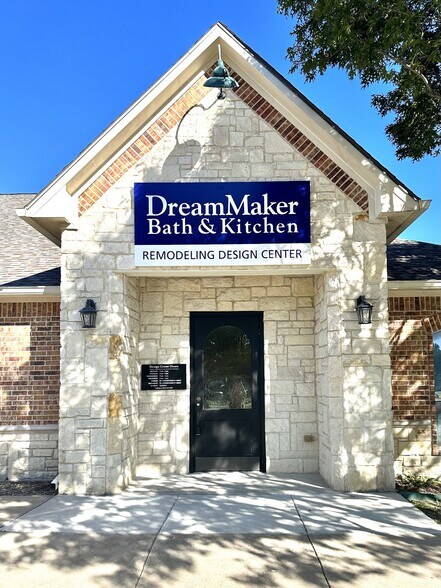 2730 Virginia Pky, McKinney, TX à louer - Photo de l’immeuble – Image 3 sur 29