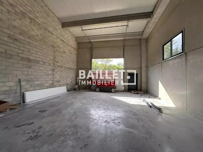 Industriel/Logistique dans Montauroux à louer - Photo intérieure – Image 2 sur 7