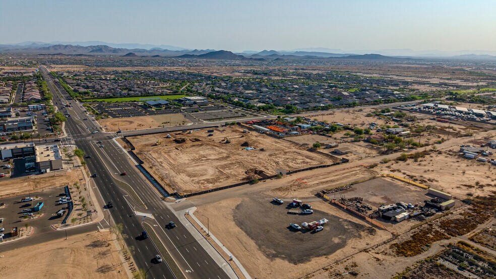 163rd Ave, Surprise, AZ à louer - Photo de la construction – Image 2 sur 3