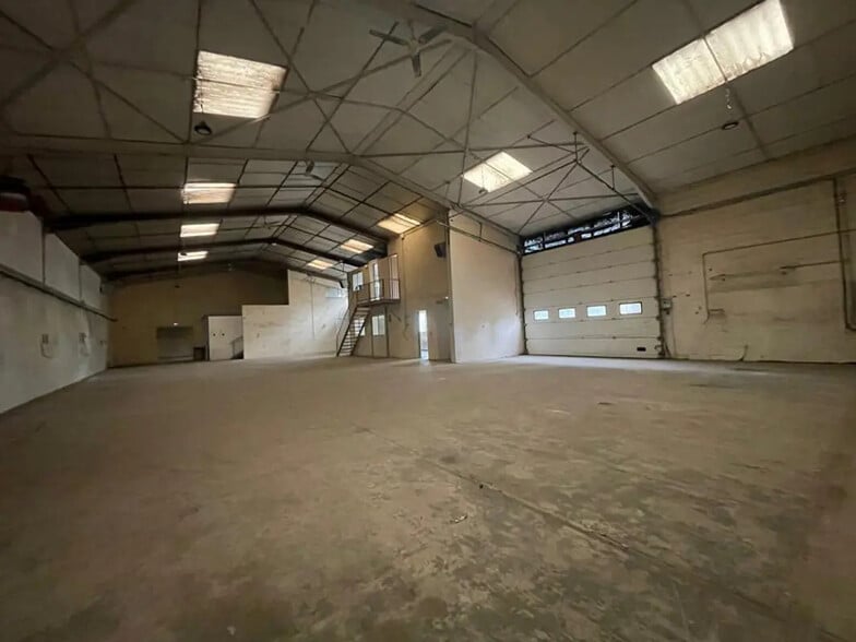 Industriel/Logistique dans Toulouse à vendre - Photo de l’immeuble – Image 1 sur 11