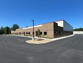 Plus de détails pour 2 Lear Jet Lane, Latham, NY - Local d'activités à louer