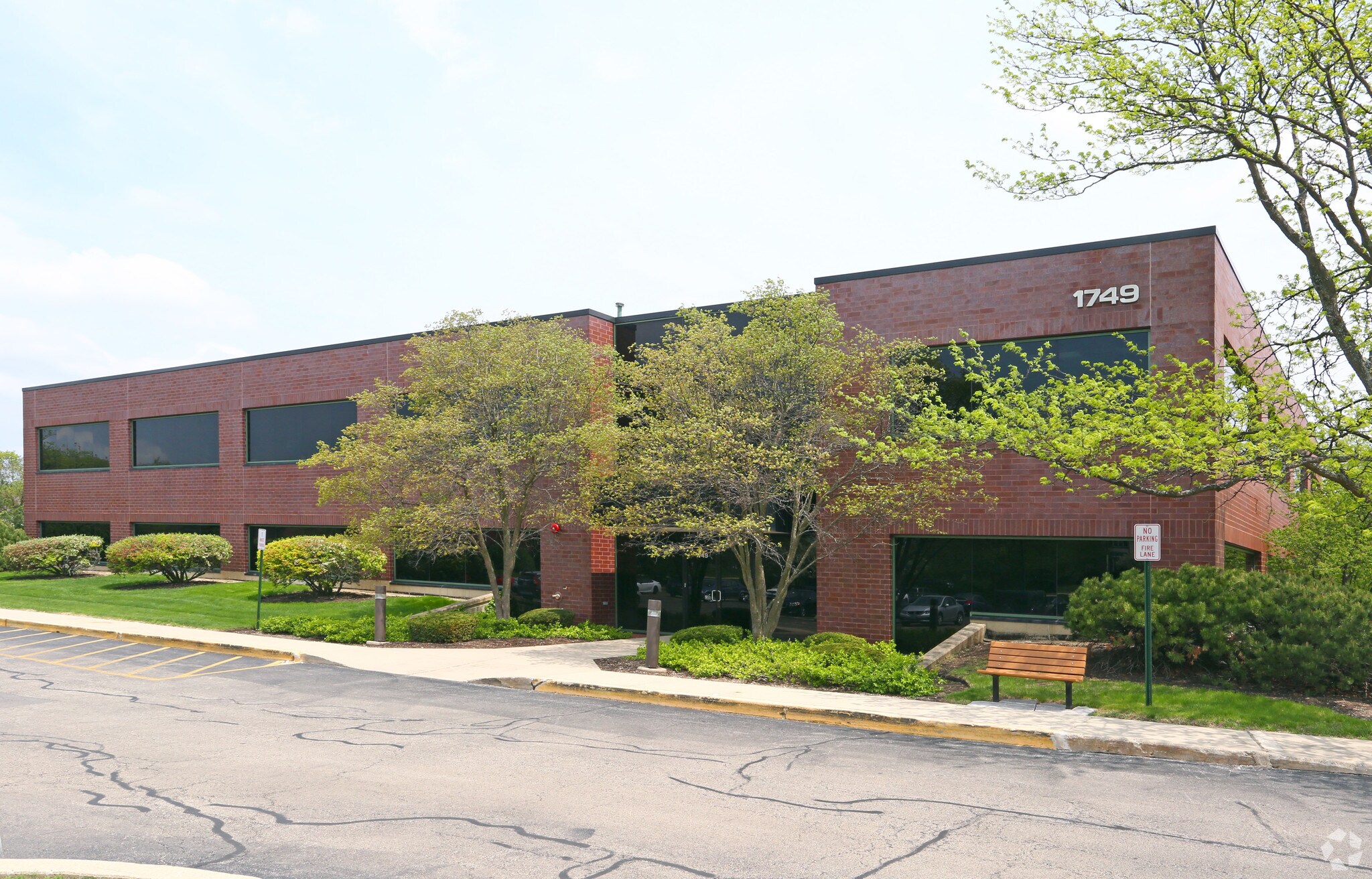 1749 S Naperville Rd, Wheaton, IL à louer Photo principale– Image 1 sur 13