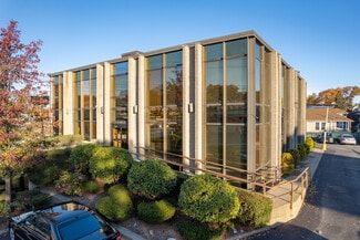 Plus de détails pour 1515 Smith St, North Providence, RI - Bureau à vendre