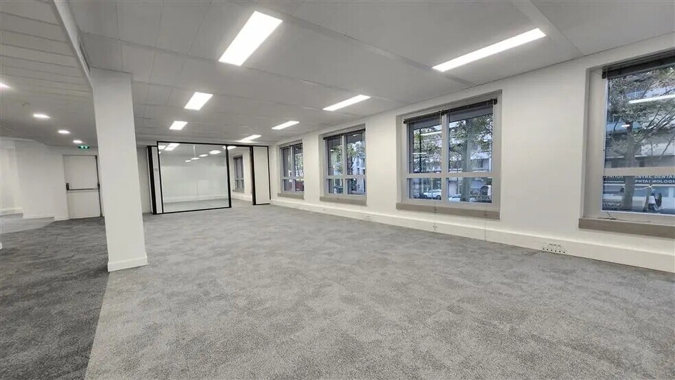Bureau dans Boulogne-Billancourt à louer - Photo de l’immeuble – Image 3 sur 8