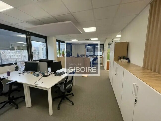 Plus de détails pour Bureau à louer