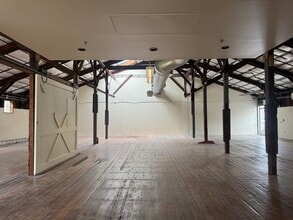 1163-1167 Gorgas Ave, San Francisco, CA à louer Photo intérieure– Image 2 sur 5