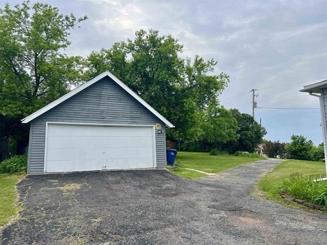 400 N Genesee St, Wittenberg, WI à vendre - Photo de l’immeuble – Image 3 sur 6