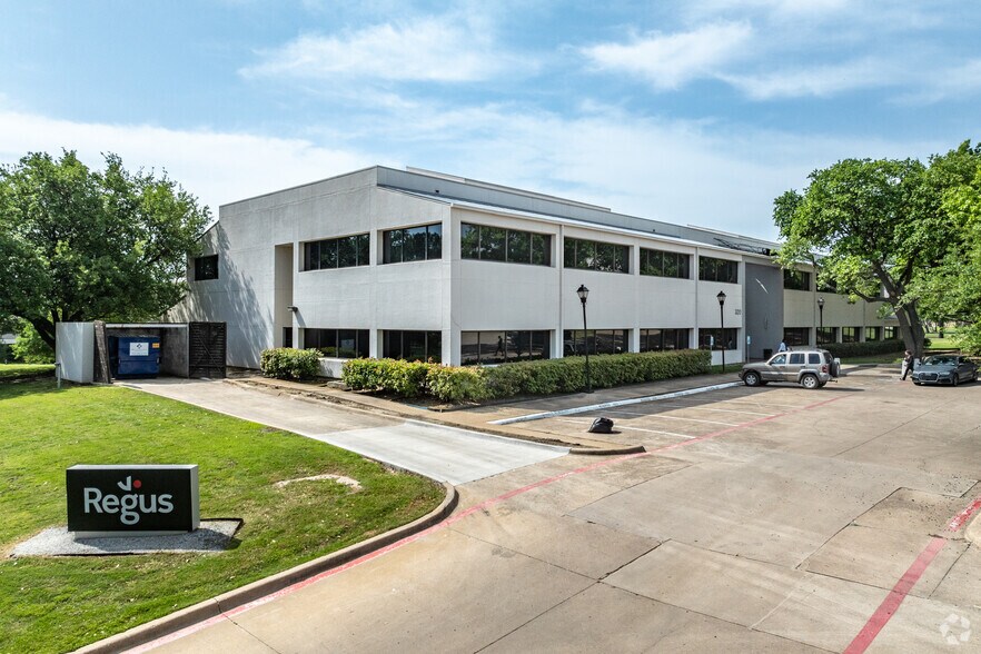 320 Decker Dr, Irving, TX à vendre - Photo de l’immeuble – Image 2 sur 51