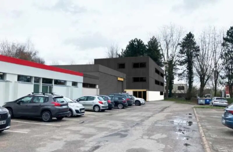 Bureau dans Mont-Saint-Aignan à louer - Photo de l’immeuble – Image 1 sur 2