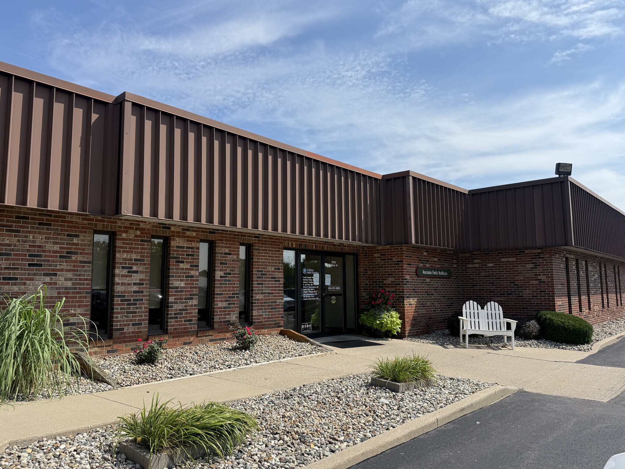 2235 Dubois Dr, Warsaw, IN à vendre Photo principale– Image 1 sur 19