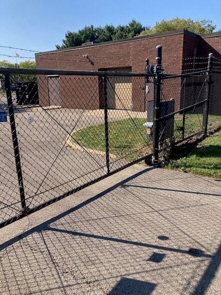 3910 South Ave, Youngstown, OH à louer - Photo de l’immeuble – Image 3 sur 17