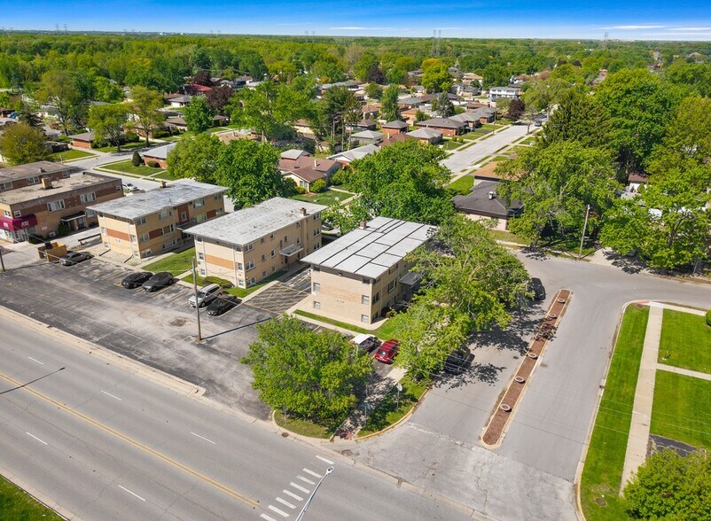 18416 & 18422 Torrence Ave portefeuille de 2 biens à vendre sur LoopNet.fr - Photo de l’immeuble – Image 2 sur 7