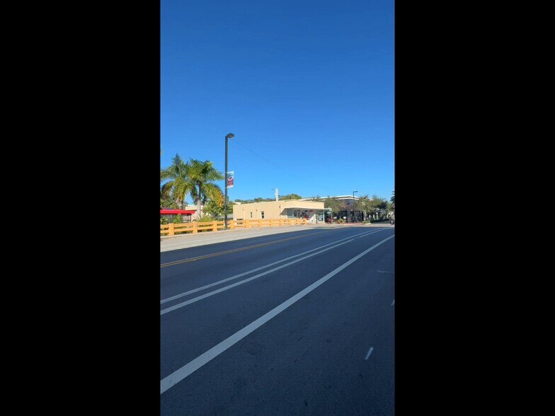 1103-1111 E Las Olas Blvd, Fort Lauderdale, FL à louer - Vidéo sur l’annonce professionnelle – Image 2 sur 32