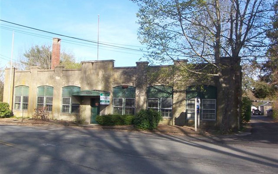 20 Central St, South Easton, MA à vendre - Photo de l’immeuble – Image 3 sur 4