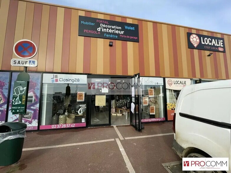 Local commercial dans Chartres à louer - Photo de l’immeuble – Image 1 sur 4