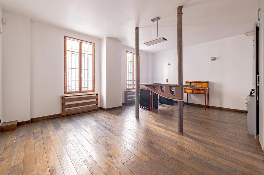 Bureau dans Paris à louer - Photo de l’immeuble – Image 2 sur 8