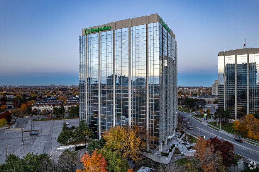 3 Robert Speck Pky, Mississauga, ON à louer - Photo de l’immeuble – Image 2 sur 4